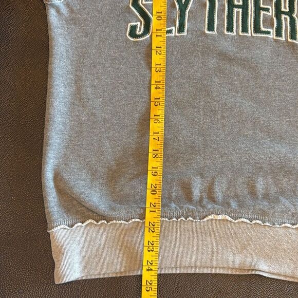 Harry Potter Slytherin Sweatshirt gray/ green size medium - Picture 10 of 11